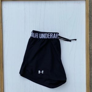 Underarmour S black shorts